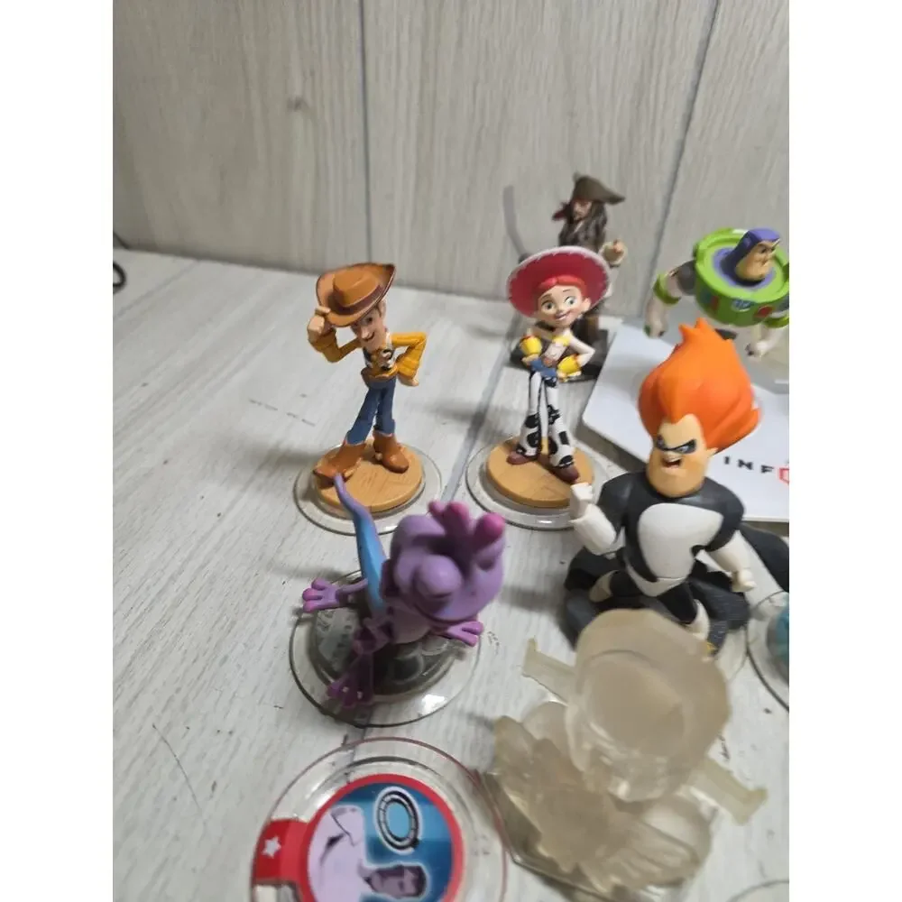 DISNEY INFINITY Figures Lot Character Power Discs Portal Base Everything Pict